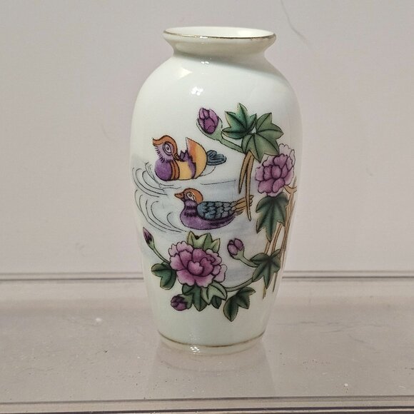 Vintage 4.75 Inch Mandarin Duck Vase Genuine Porcelain Trimmed in Gold ECU - Picture 3 of 8
